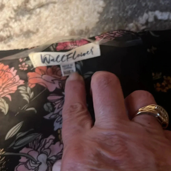 Wallflower dress with matching kimono. Excellent condition. Size small. - Picture 4 of 5